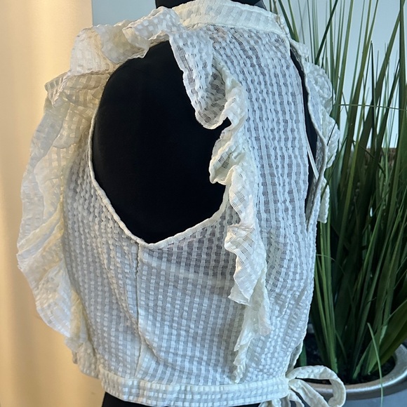 Maeve Textured Cream Ruffle Blouse - Picture 8 of 13